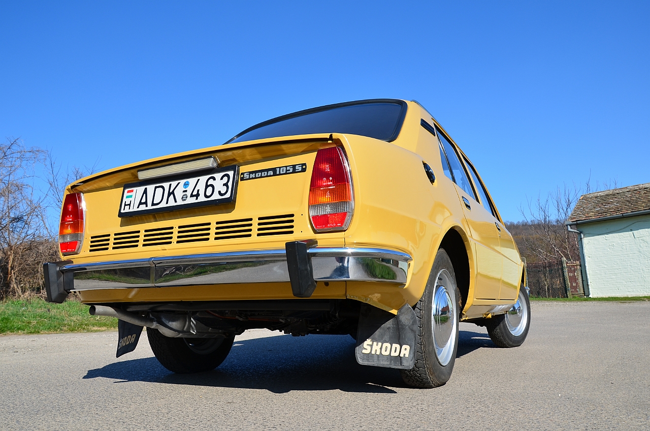 Skoda S105_1977